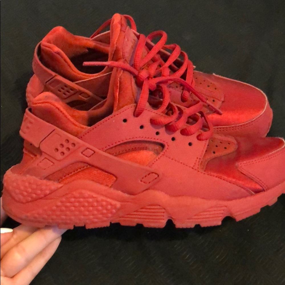 Red Hurraches